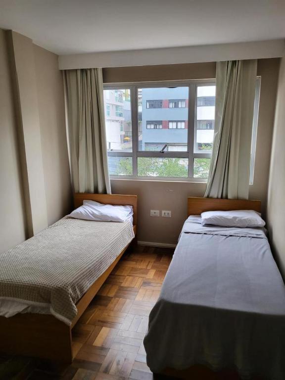Vicz Hotel Curitiba Bagian luar foto